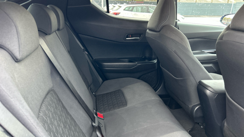 Toyota C-HR 1.8 Hybrid Design 5dr CVT Hybrid Hatchback